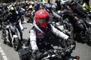 Le ponen límite a la Policía sanciones que no impondrían a motociclistas