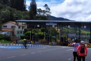 Trámite para no pagar peaje en La Calera: queda plata para la gasolina