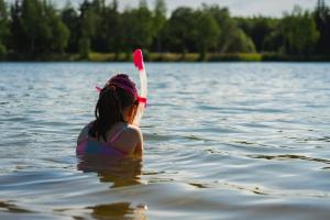 Buscan niña arrastrada por río en Cundinamarca