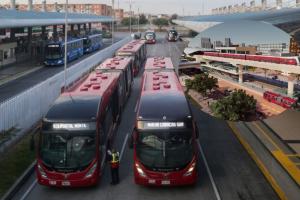 Cierre del portal no los deja tirados TransMilenio reacciona al instante 