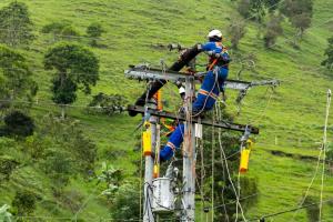 Cortes de luz golpean a Bogotá y varios municipios de la Sabana este festivo