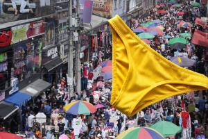 Cuco amarillo de la buena suerte