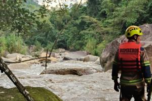 Rey activa plan de emergencia municipios con el agua hasta el cuello