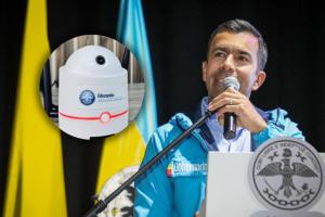 Rey pone a estrenar modernos salones a estudiantes