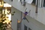 Mujer se lanza desde edificio 