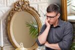 Qué significa que un espejo se rompa sin razón: ¿la mala suerte lo acecha?