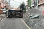 Carro patas arriba en Soacha alcantarilla dañada generó tremendo accidente
