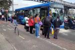 Conductor del SITP salva a bus de incendiarse