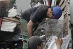 Video destapa a ‘vivos’ usando calles como basurero y Galán les recordó las sanciones que esto implica