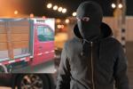 Conductor fue engañado por falsos clientes