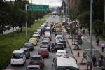 Manifestantes bloquean la Calle 26 y estación Salitre - El Greco