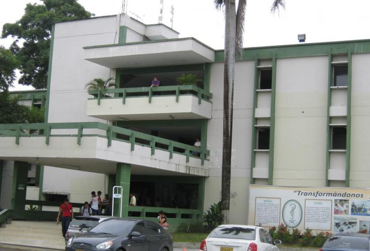 Màs de 16 mil estudiantes de la Universidad de Còrdoba afectados tras suspender semestre.