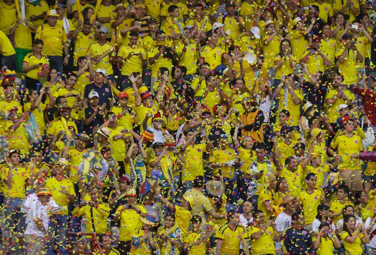 Seguidores de la Selección Colombia en el Estadio Metropolitano de Barranquilla