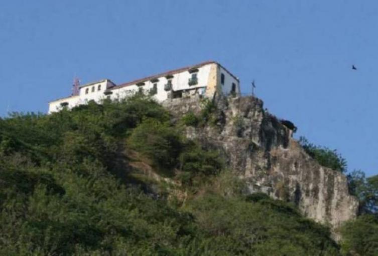 Faldas de la Popa
