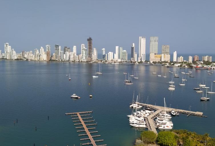 Asesinan al capitán de un buque con banderas de Hamburgo en la bahía de Cartagena