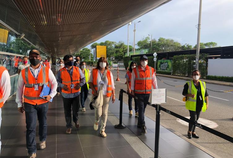 visita aeropuerto Rafael Núñez