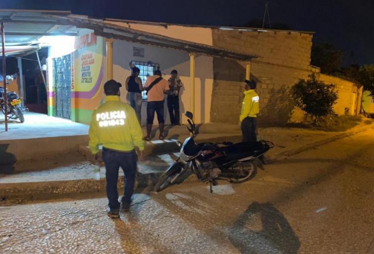 Ciudadanos señalan que, pese a toque de queda, hubo poca presencia de la Policía