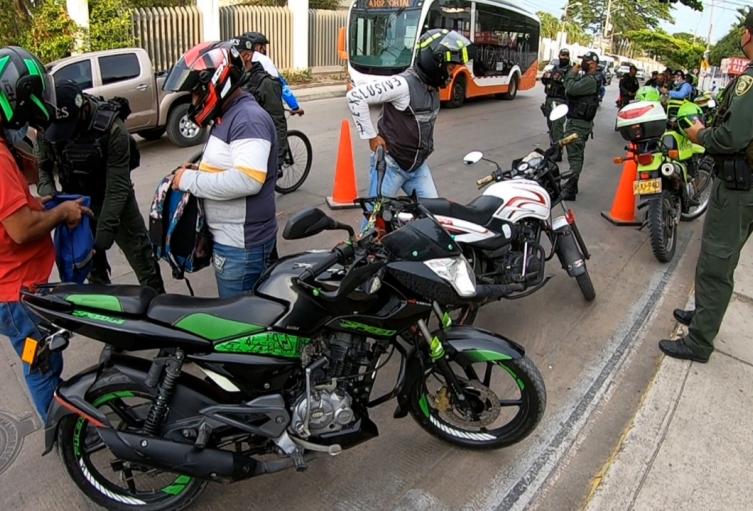 Verificación a los motores y documentación al día, fueron revisados 