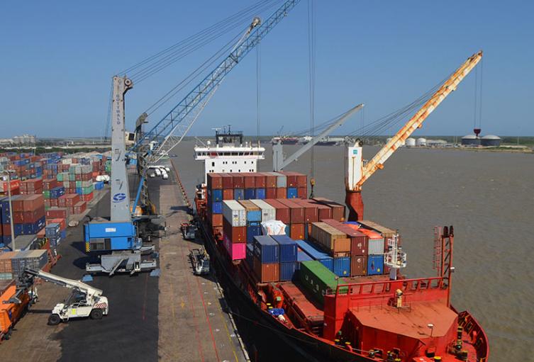 Puerto de Barranquilla reactiva operaciones tras emergencia por encallamiento de buque
