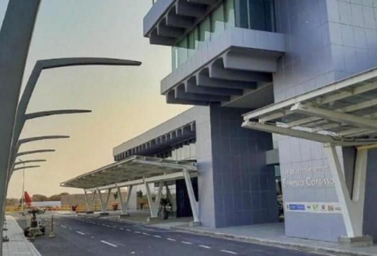Fachada Aeropuerto Ernesto Cortissoz.