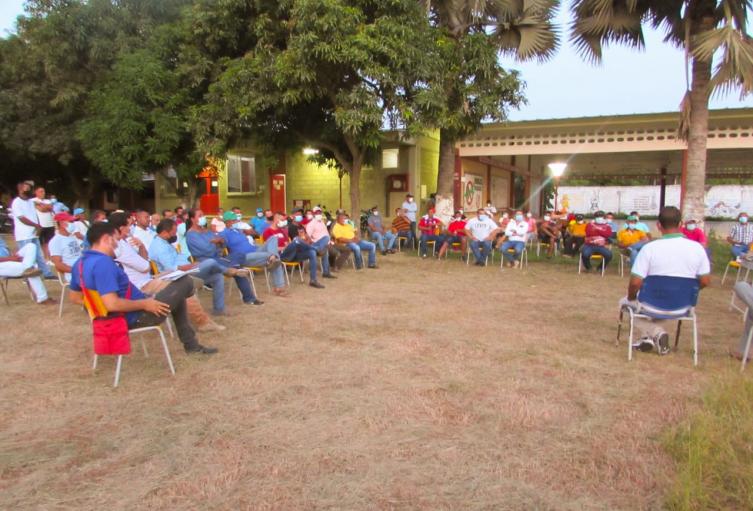 La reunión se realizó para apoyar a los cultivadores de arroz