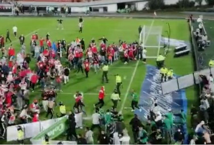 Desmanes estadio el campin