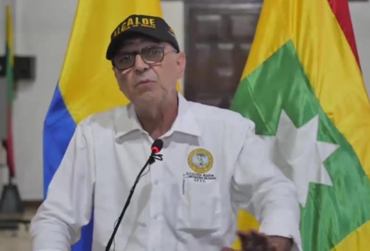 William Dau, alcalde de Cartagena rinde declaraciones sobre decreto de pico y placa para motos
