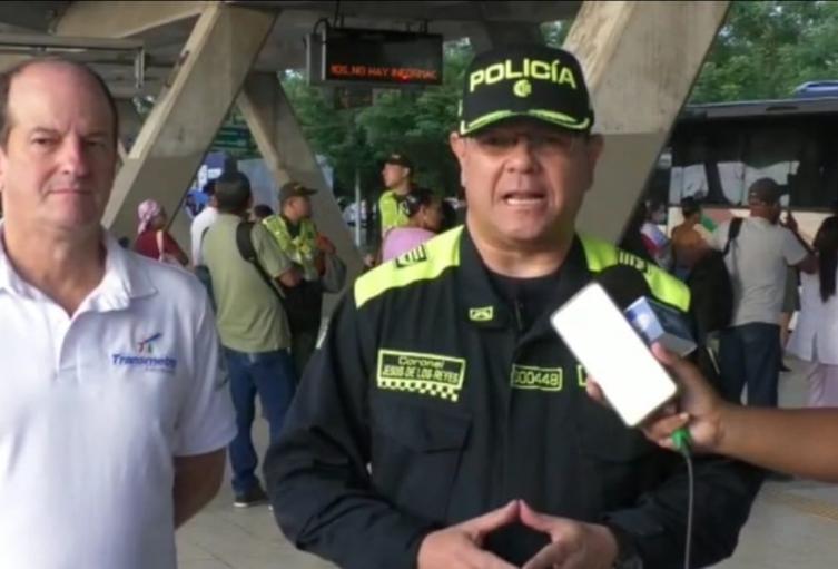 Presentación del 'Escuadrón Anticosquilleo'