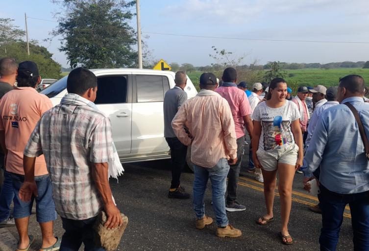 El plantón comenzó a las ocho de la mañana 
