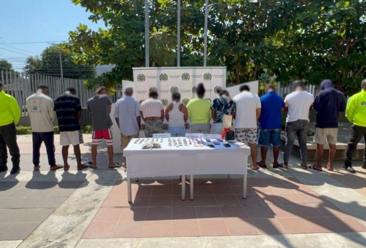 En los  Barrios la Esperanza, Flor del Campo y el corregimiento de Barú, se desarticuló la estructura criminal ´Los Mayoristas´, capturando a catorce de sus integrantes.