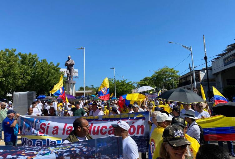 Marcha en contra del gobierno de Petro