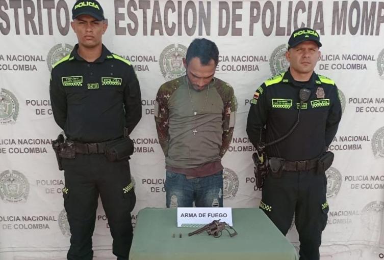 Dijo no tener ningún documento y que el arma se la habían prestado