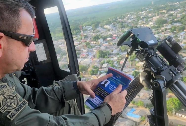 La Policìa intensifica operativos por aire.