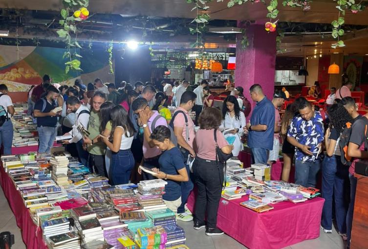 Gran Outlet de Libros en Cartagena