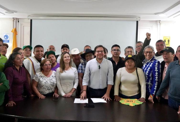 Gobierno y Campesinos logran acuerdos