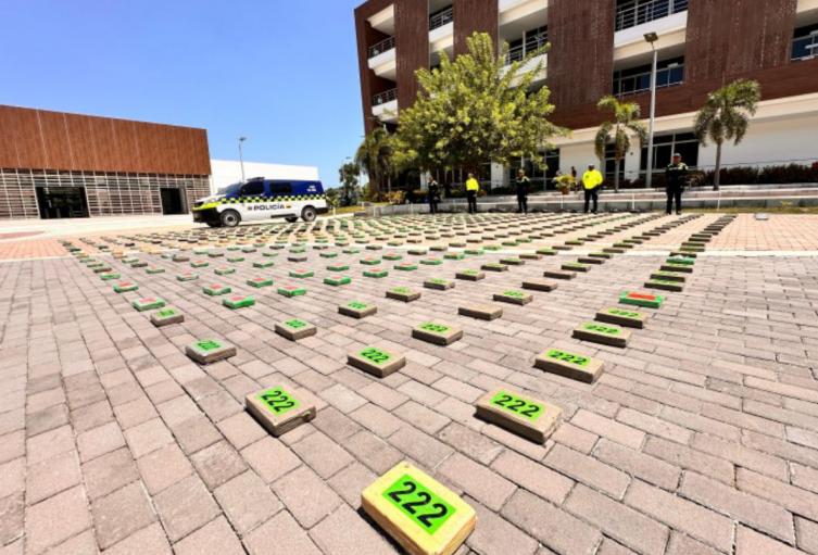 Incautan 498 bloques de cocaína en Santa Marta avaluados en 16 millones de dólares
