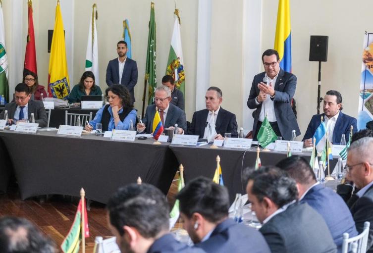Encuentro de gobernadores con congresistas