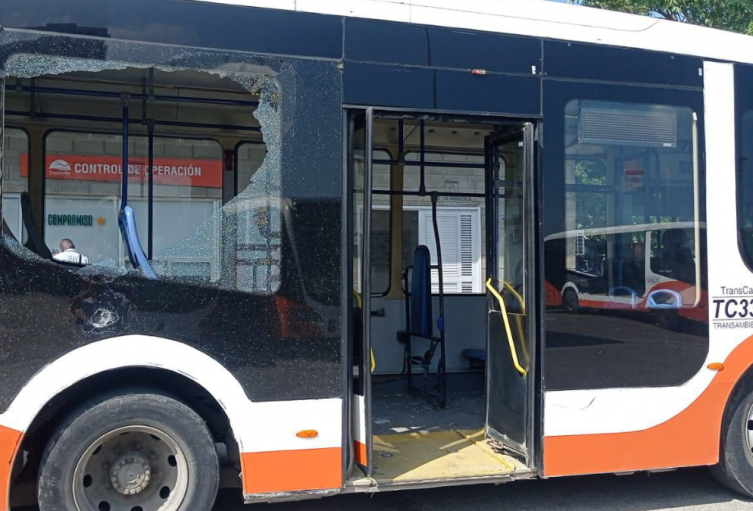 Vehículos de Transcaribe vandalizados