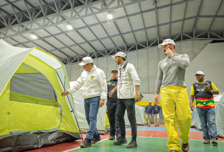 Albergue en Coliseo de Combate para familias afectadas por inundaciones en Cartagena