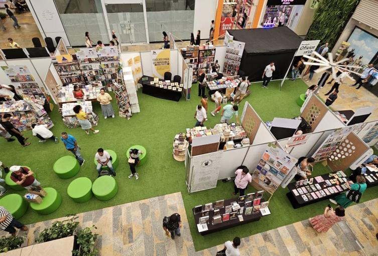  Varios escritores a nivel nacional 