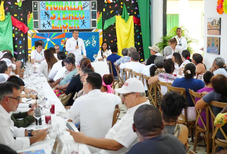 La reunión se llevó a cabo en la Escuela Taller de Cartagena. 