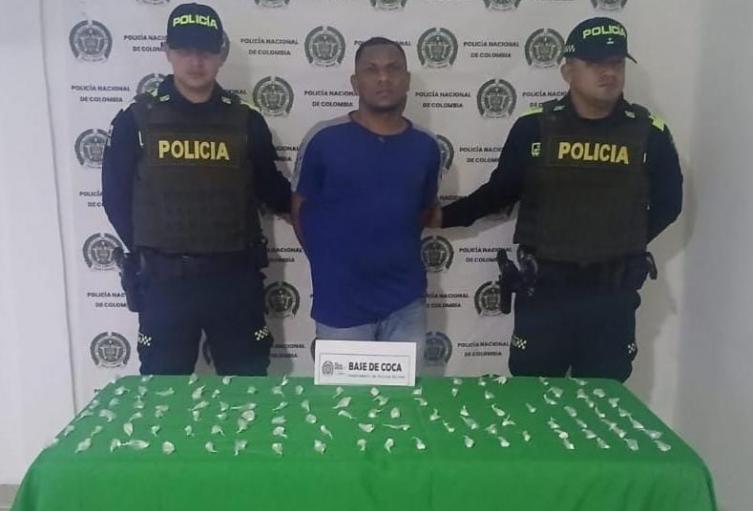 Capturan a alias ‘Topacio’ vendiendo droga cerca de una iglesia en San Cristóbal