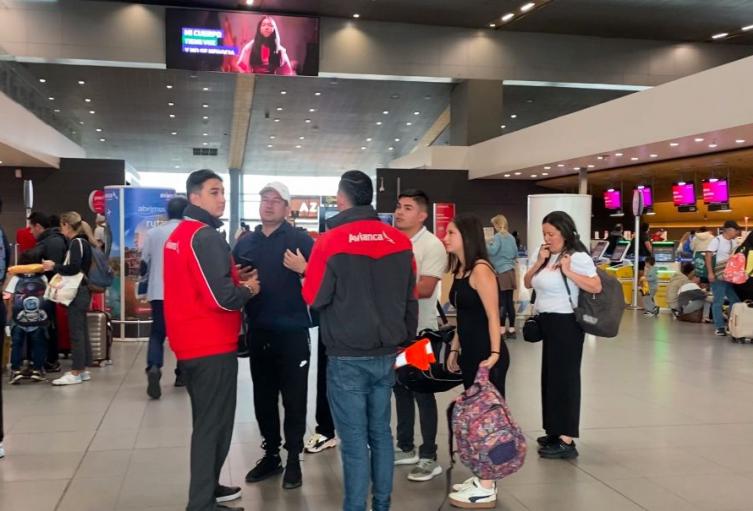 Pasajeros aeropuerto El Dorado 
