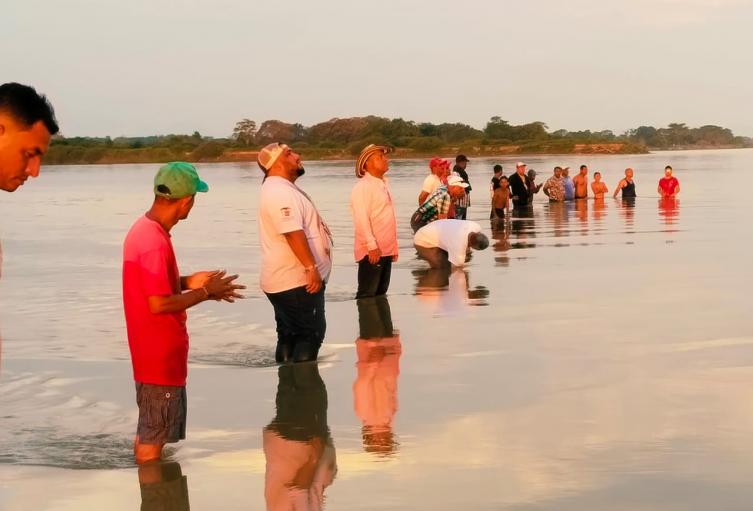  Participaron varios damnificados por las inundaciones.