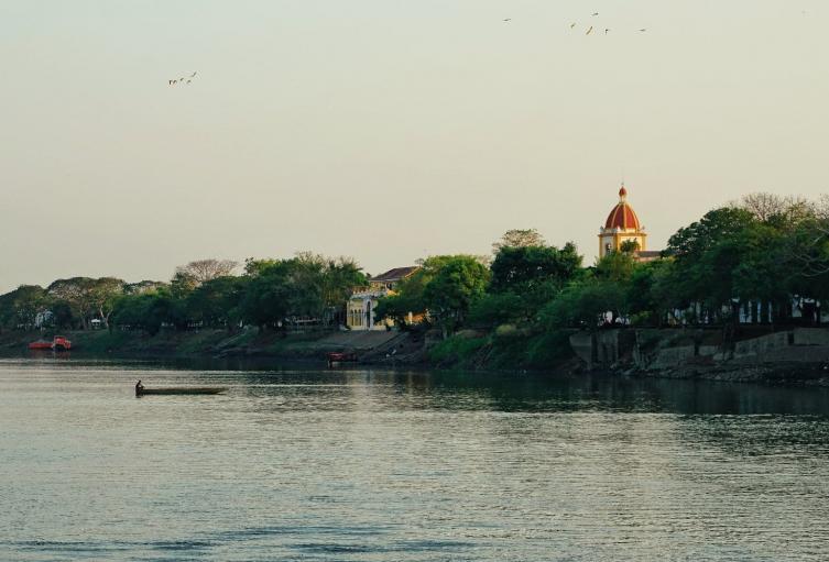 Río Magdalena a la altura del municipio de Mompox. Cartagena Enero 07