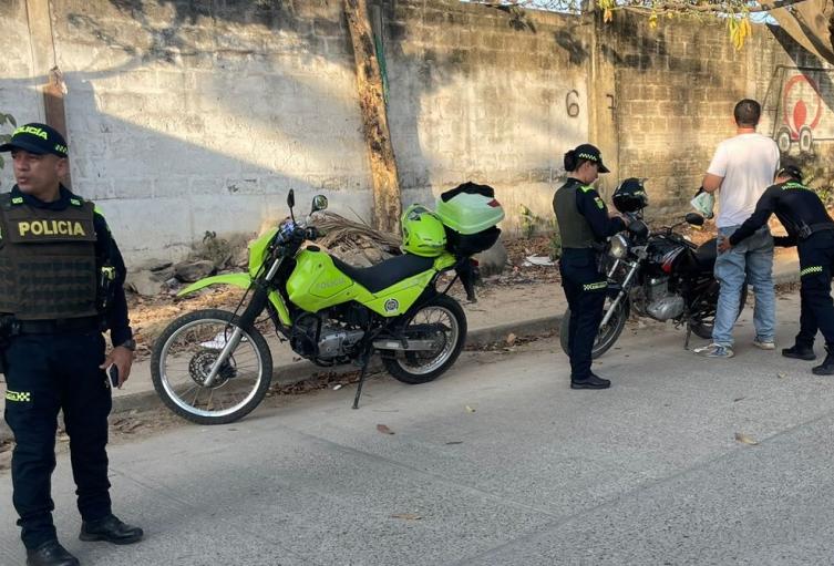 En Aguachica, sur del Cesar, las autoridades han intensificado los operativos de seguridad tras la masacre de la familia Lora Rincón, asesinada en un restaurante de la ciudad