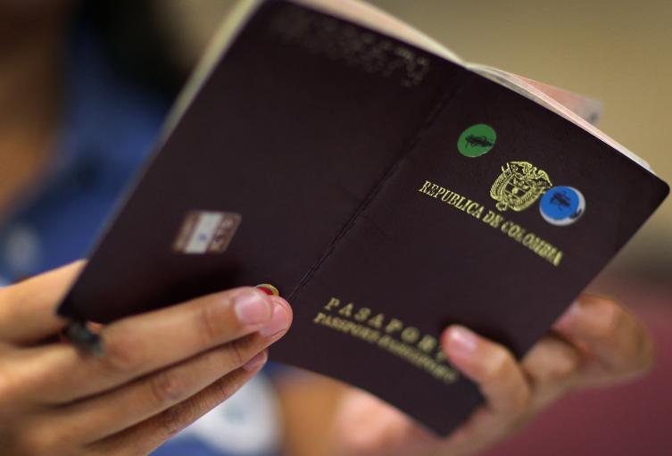 Pasaportes de Colombia se fabricarán en Portugal