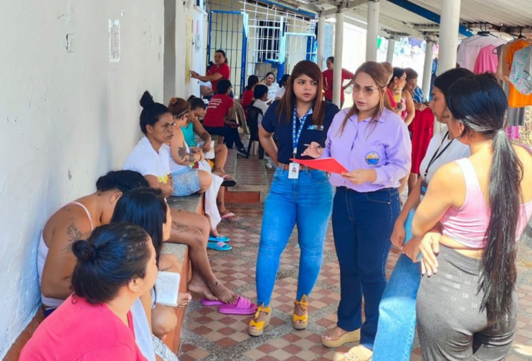 Caracterizan a internas de la cárcel de Santa Marta