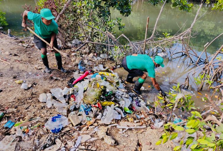 Habitantes de calle lideran jornada ambiental