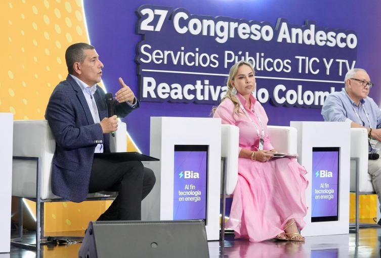 Cartagena está avanzando, pero no gracias al respaldo del Gobierno nacional La puya de Dumek Turbay en Andesco
